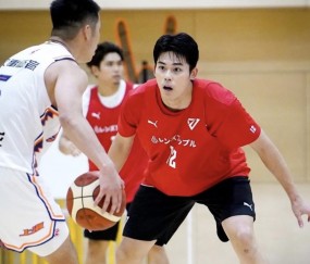 上海男篮爆冷输球！2分惜败日本球队，张镇麟缺席，新援出战